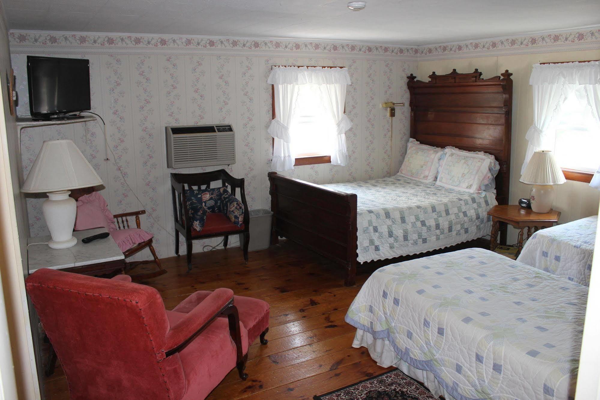 Sea Breeze Inn Hyannis Port Eksteriør bilde
