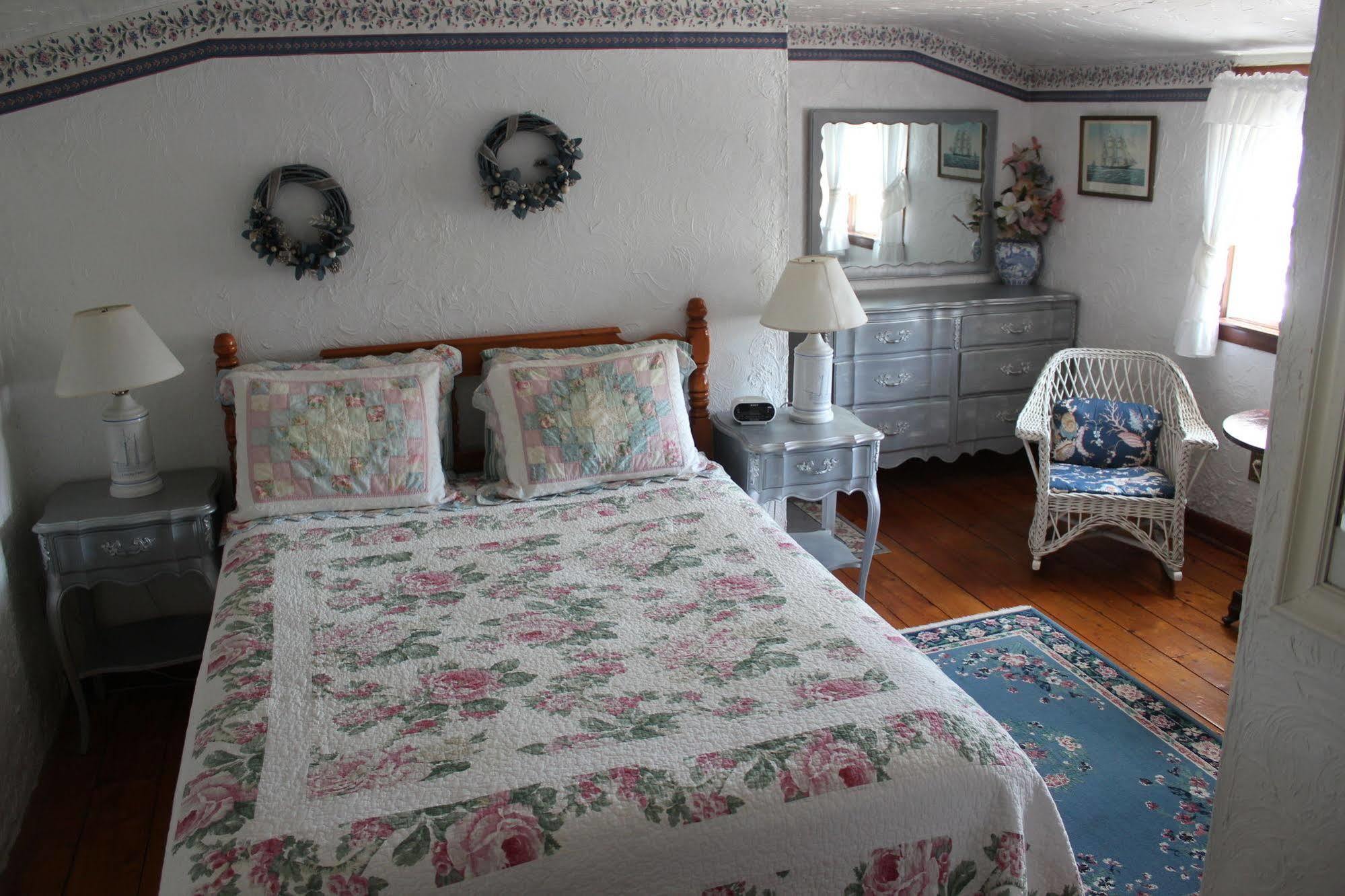 Sea Breeze Inn Hyannis Port Eksteriør bilde