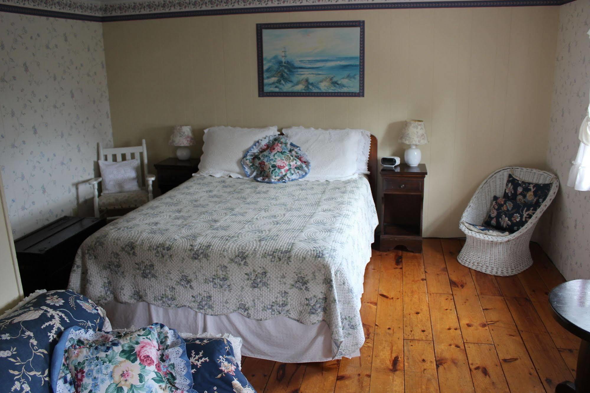 Sea Breeze Inn Hyannis Port Eksteriør bilde